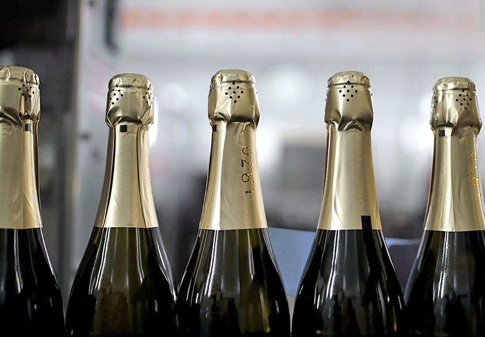В 2022 году любители вина будут купаться в российском шампанском