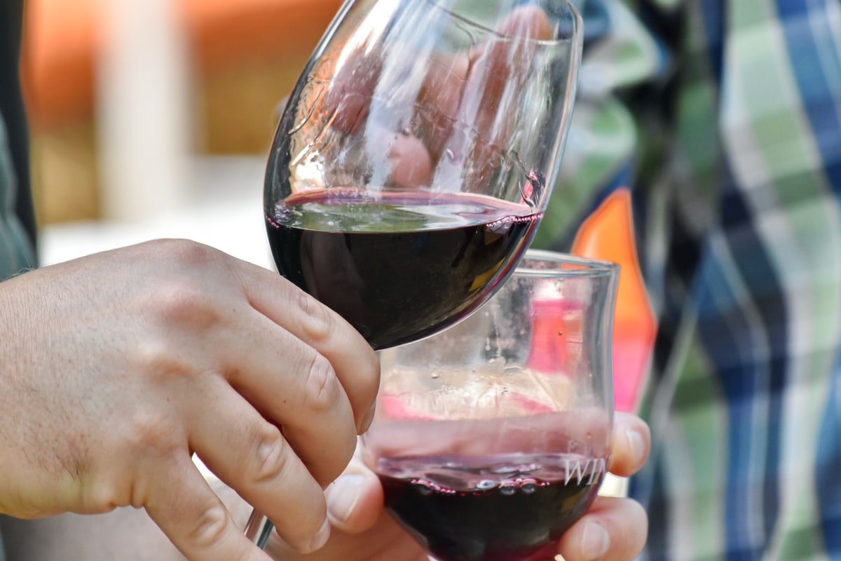 Как правильно пить красное вино