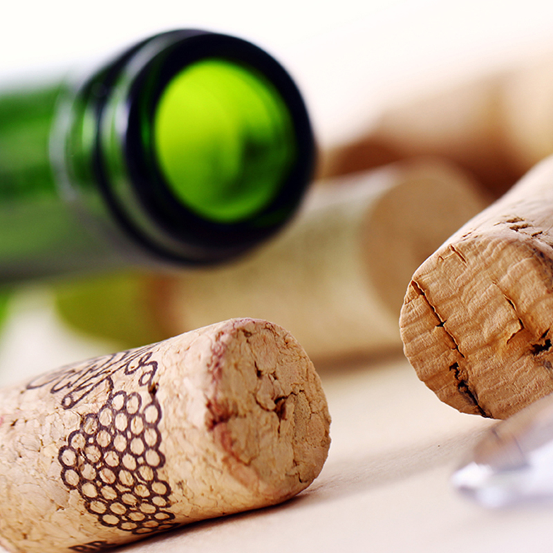 Сохраняющая вино: история появления винной пробки