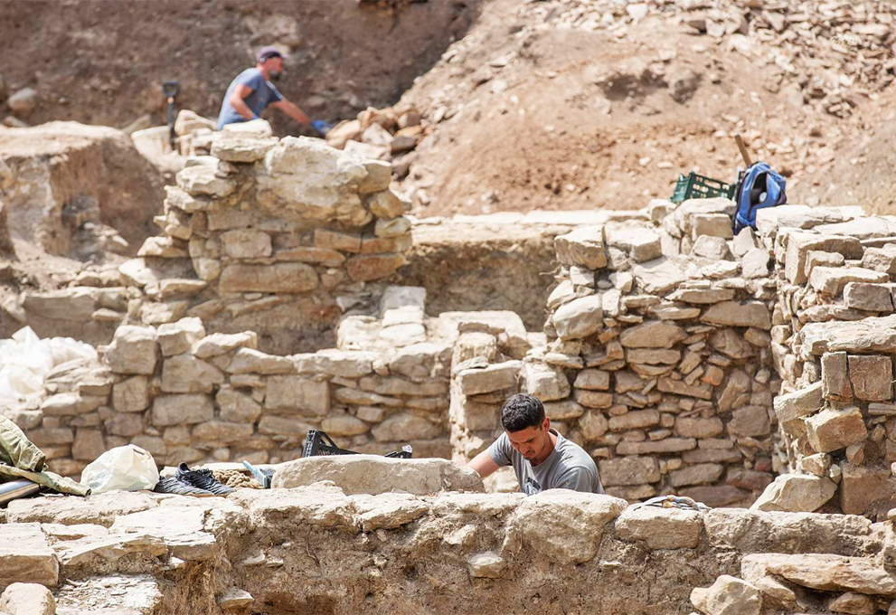 В центре Анапы раскопали древний "квартал виноделов"